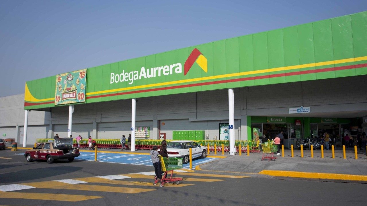 What is the area code for the UK? Quickly look it up.